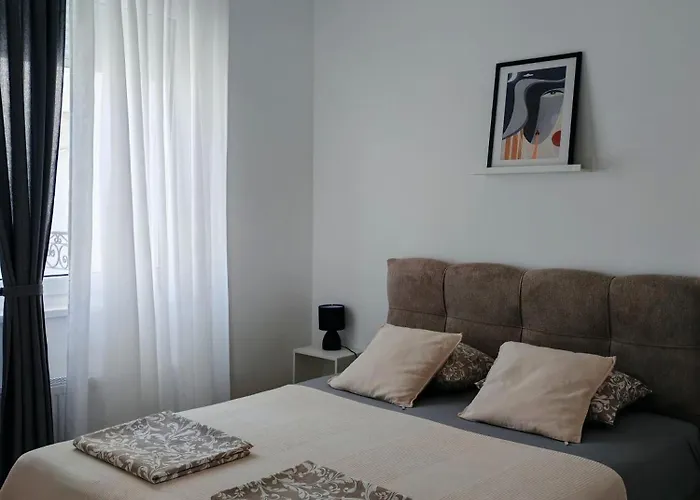 アパート Rakanovic